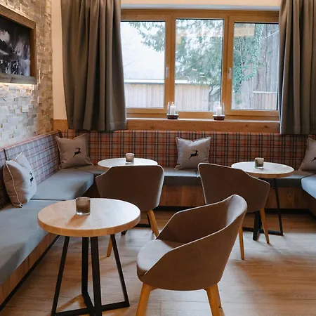 Obertrauner Hof בית הארחה 2*