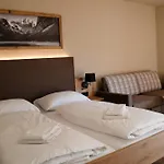 Obertrauner Hof 2* אוברטראון