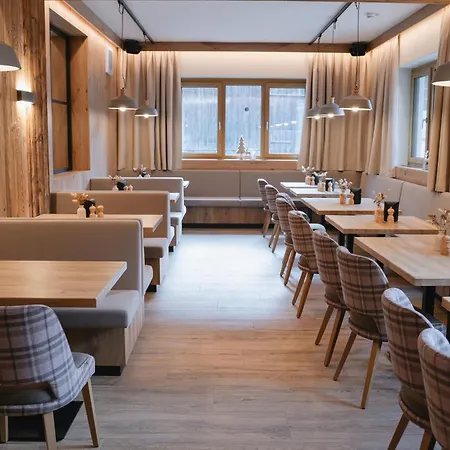 Obertrauner Hof بيت ضيافة 2*